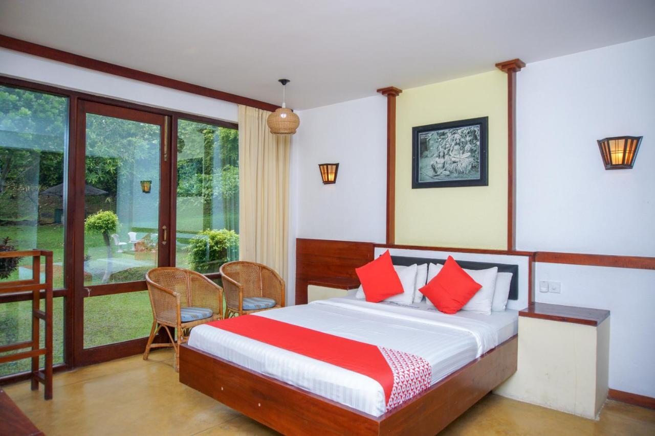 Ocean Dreams Hotel Ahangama Bagian luar foto