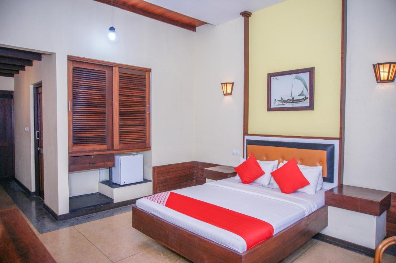 Ocean Dreams Hotel Ahangama Bagian luar foto
