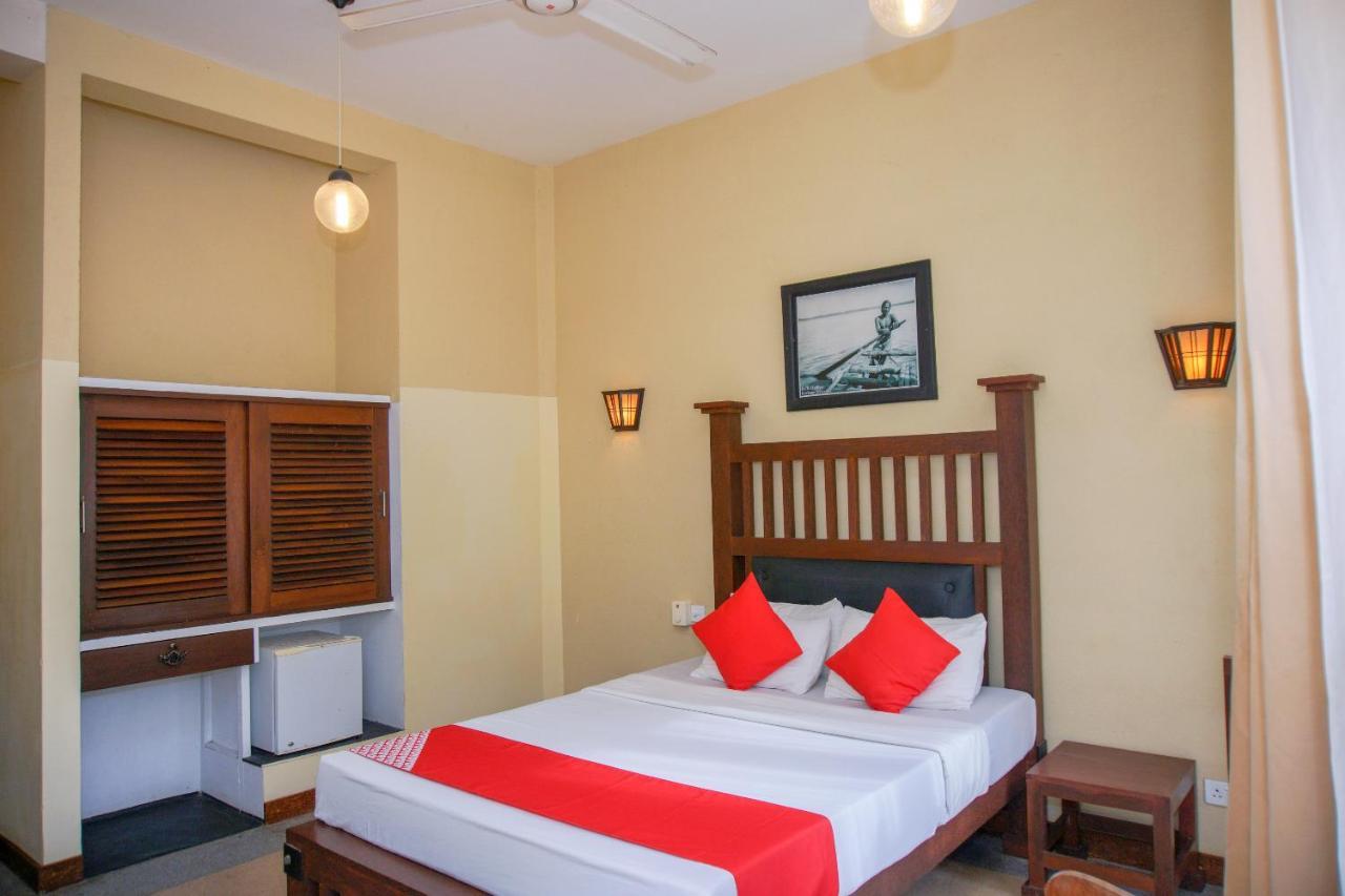 Ocean Dreams Hotel Ahangama Bagian luar foto