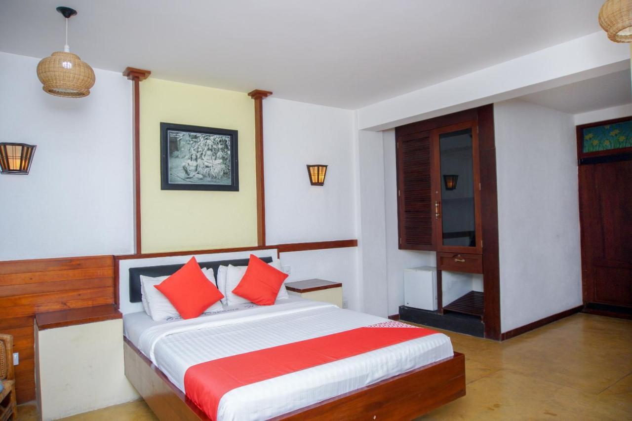 Ocean Dreams Hotel Ahangama Bagian luar foto