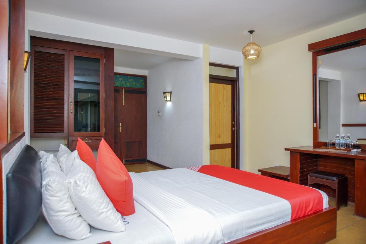 Ocean Dreams Hotel Ahangama Bagian luar foto