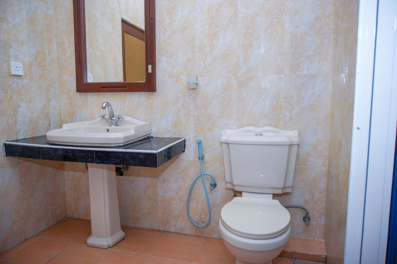 Ocean Dreams Hotel Ahangama Bagian luar foto
