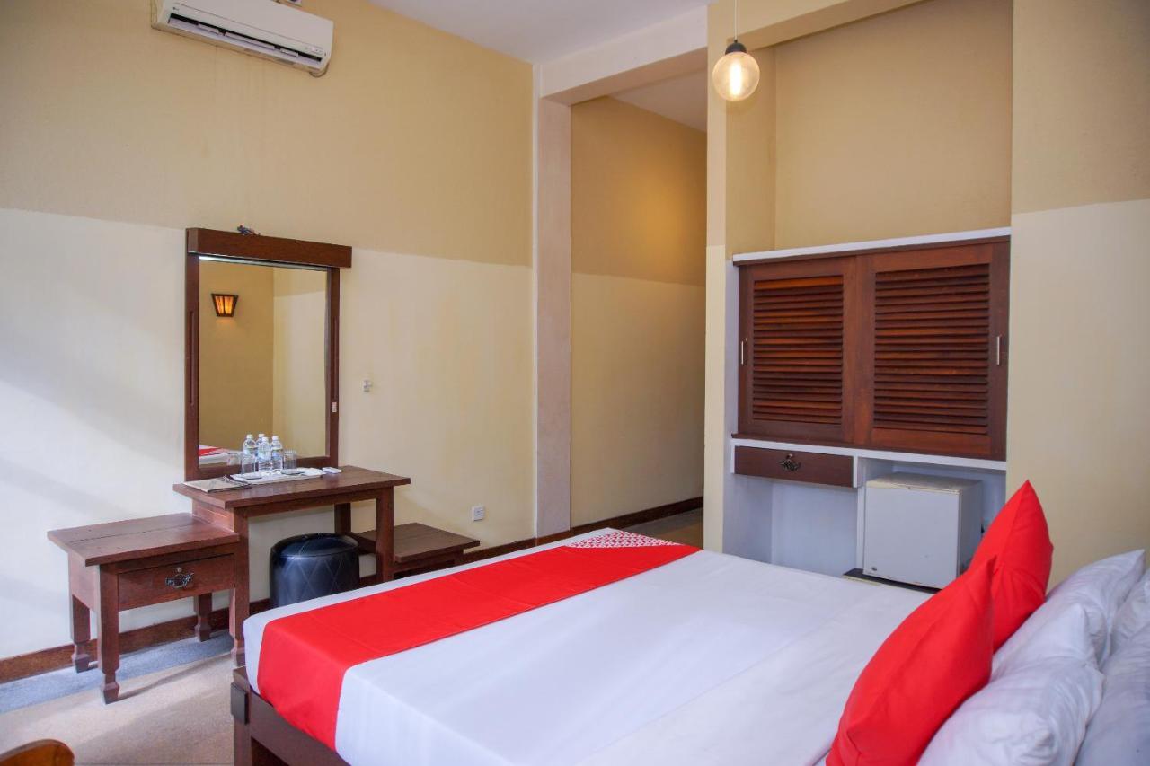 Ocean Dreams Hotel Ahangama Bagian luar foto
